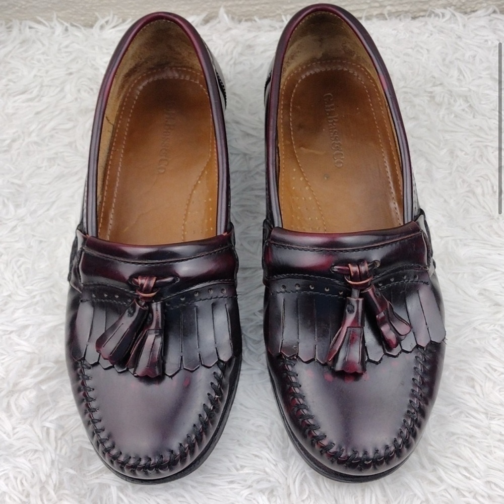 G.H. Bass Co Jeremy Burgundy Feather Tassel Patent Leather Low Heel Loafer Shoe